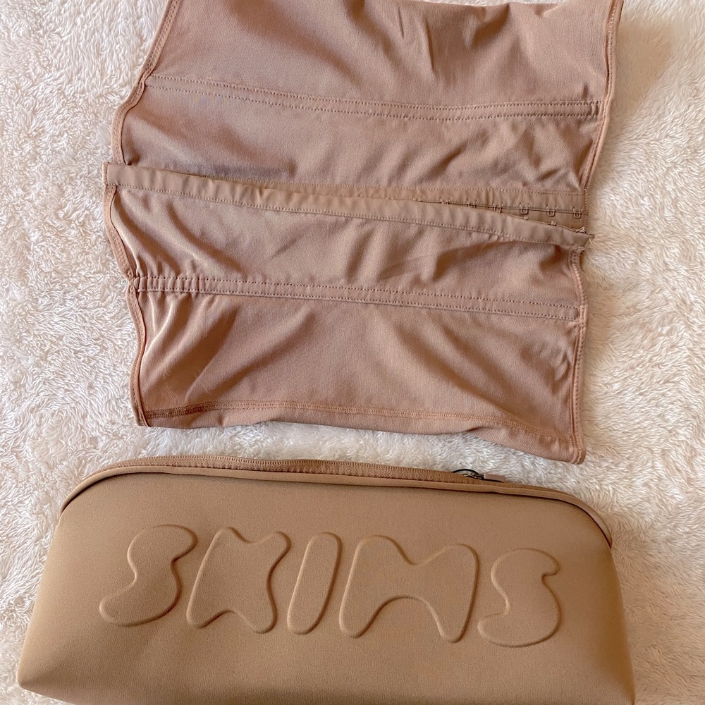 Skims Nude Corset (2XL)